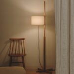 Lampadaire TMM de chez Santa & Cole aménagement intérieur