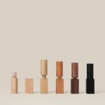 Les essences de bois du lampadaire TMM de chez Santa & Cole