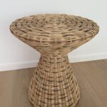 Tabouret Bolla 12 de Gervasoni en rotin naturelle vu de face