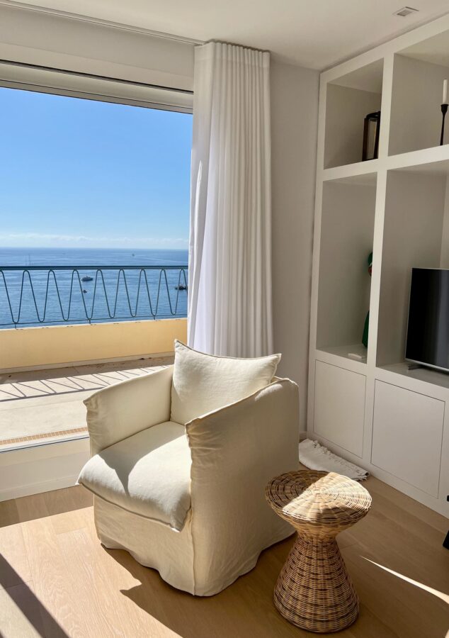 Tabouret Bolla 12 de Gervasoni en rotin naturelle en situation