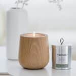 Bougie de chez Hypsoe avec cahe bougie en hêtre naturel