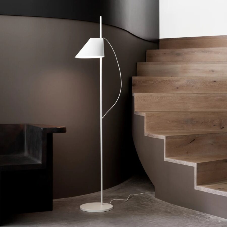 liseuse Yuh Floor de Louis Poulsen en situation