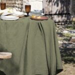 nappe en lin Florence de Alexandre Turpault coloris olive ambiance
