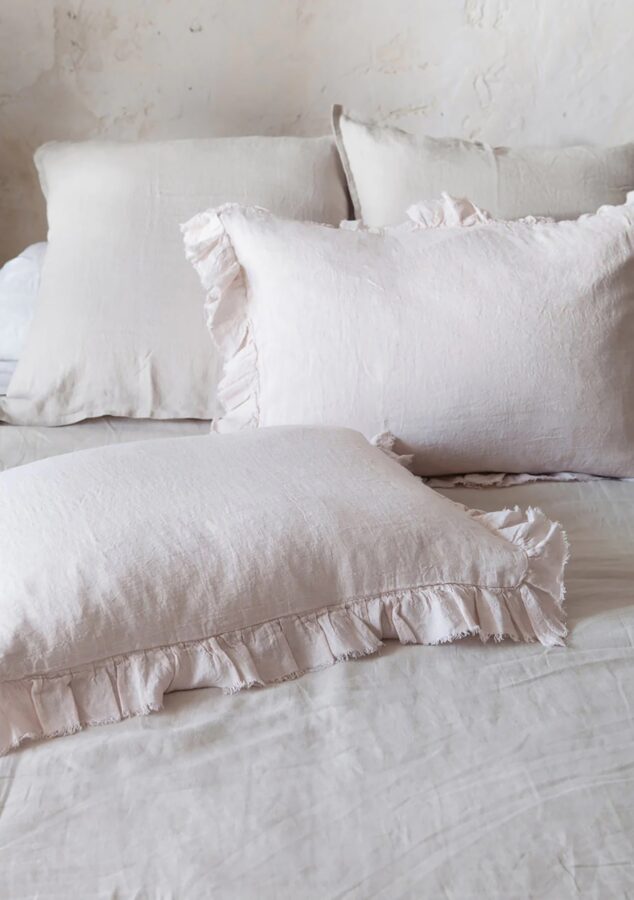 coussin boho de chez Maison de Vacances en situation