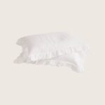 coussin boho de chez Maison de Vacances blanc