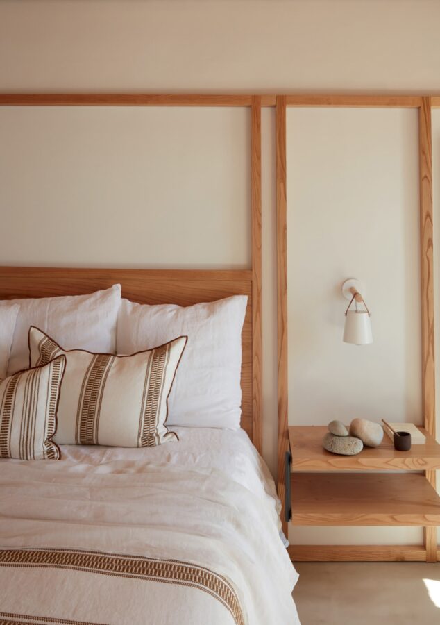 plaid vice versa en toile brodée cyclades 300 à rayures large en situation