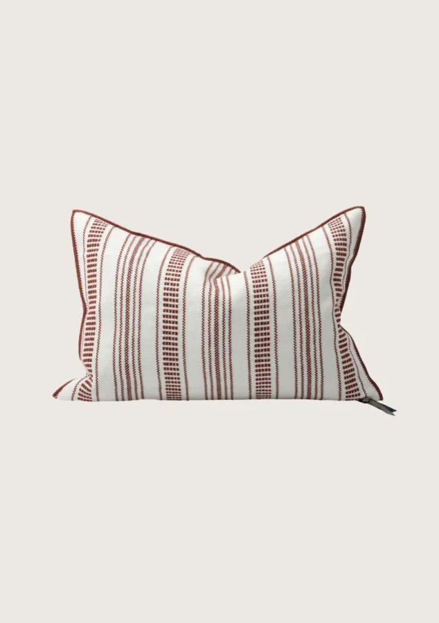 coussin vice versa en toile brodée cyclades 300 à rayures fines 40x60 argile