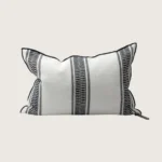 coussin vice versa en toile brodée cyclades 300 à rayures larges 40x60 noir
