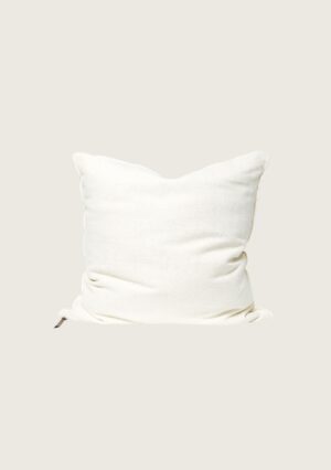Coussin vice versa chenille vintage 50x50 de chez maison de vacances, coloris creme