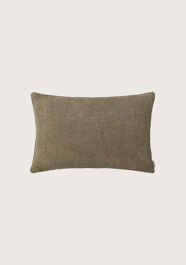 coussin voltaire de chez Alexandre Turpault, coloris jonc