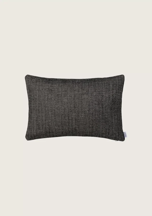 coussin voltaire de chez Alexandre Turpault, coloris noir