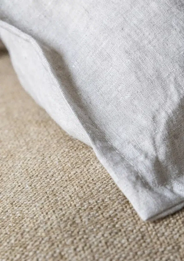 parure de lit de chez Alexandre Turpault, collection Nouvelle Vague, coloris Naturel, texture lin