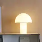 Lampe de table Onfale Grande de chez Artémide mise en situation