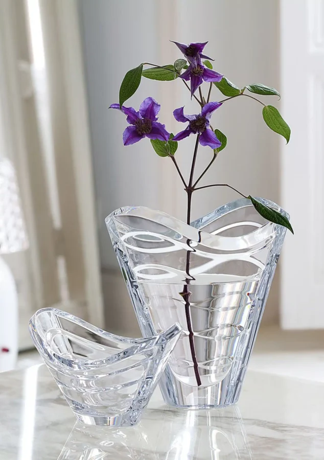 vase loterie wave de chez Baccarat en situation 2