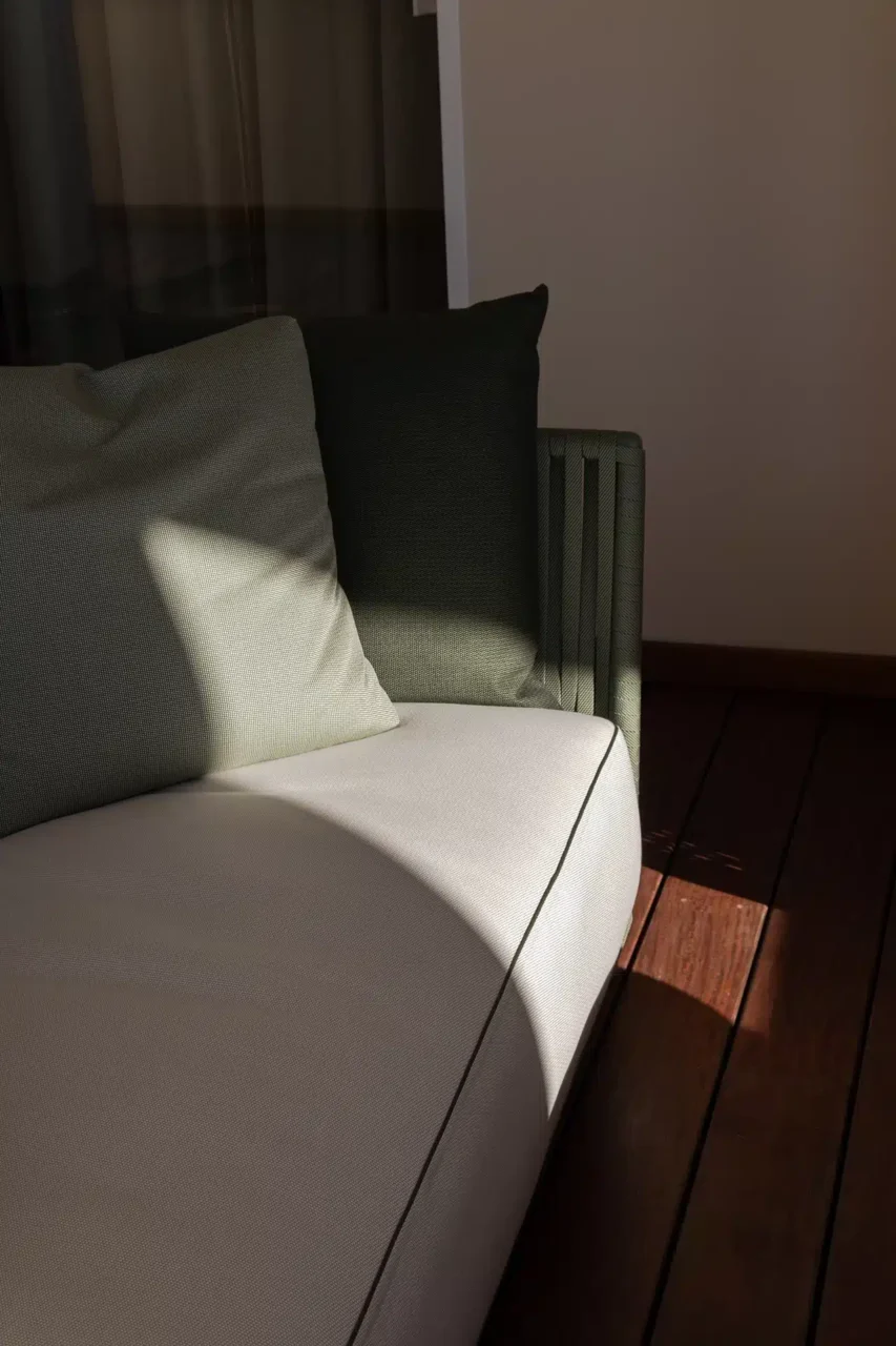 architecture d'intérieur, extérieur, salon d'été, zoom texture kettal, mov'in, interior design studio, Monaco