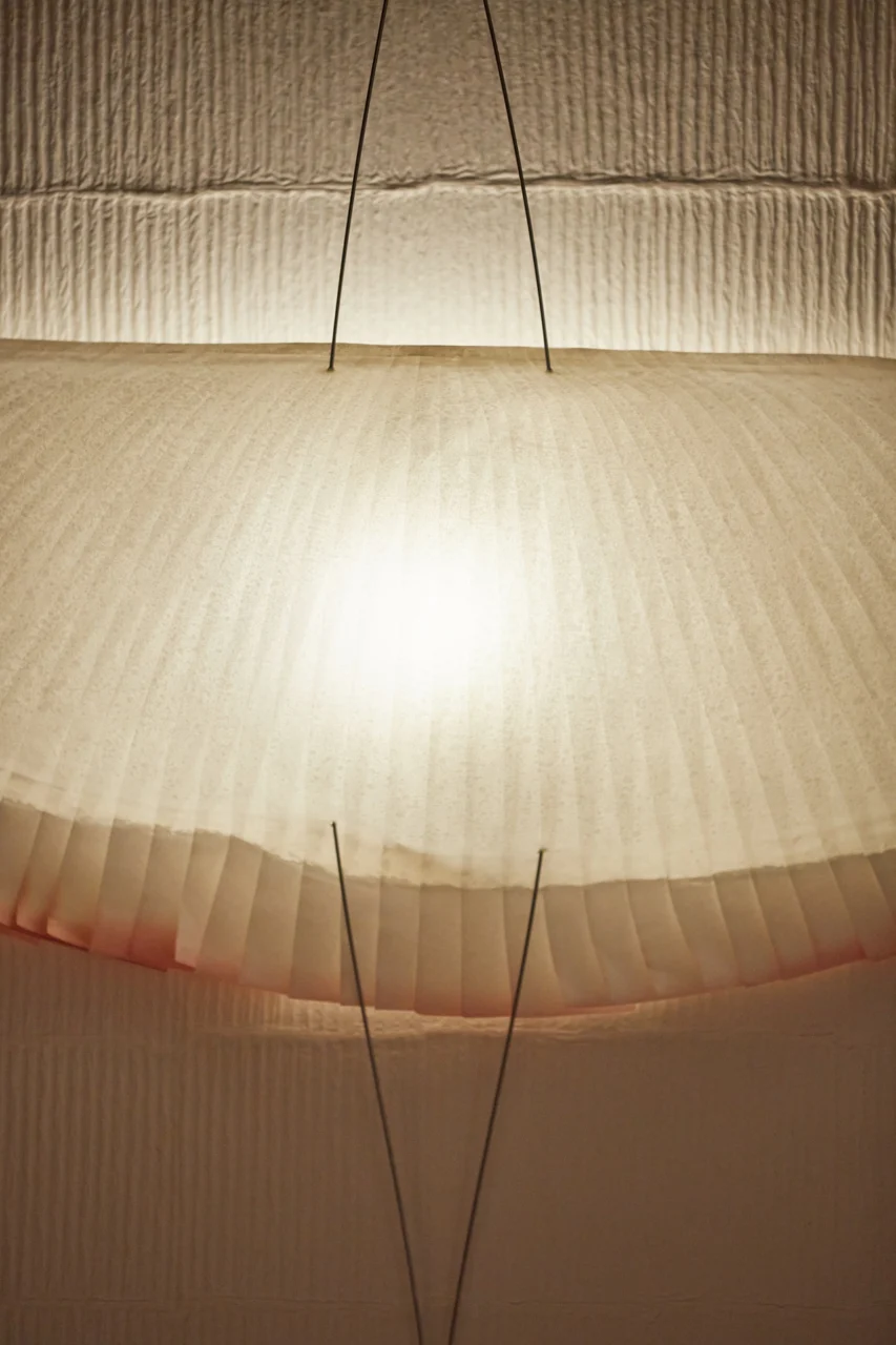 Luminaire celine wright, showroom Mov'In Movimento Interno, Cuisine sur-mesure dessiné par Movimento Interno Mov'In, Interior designer in Monaco