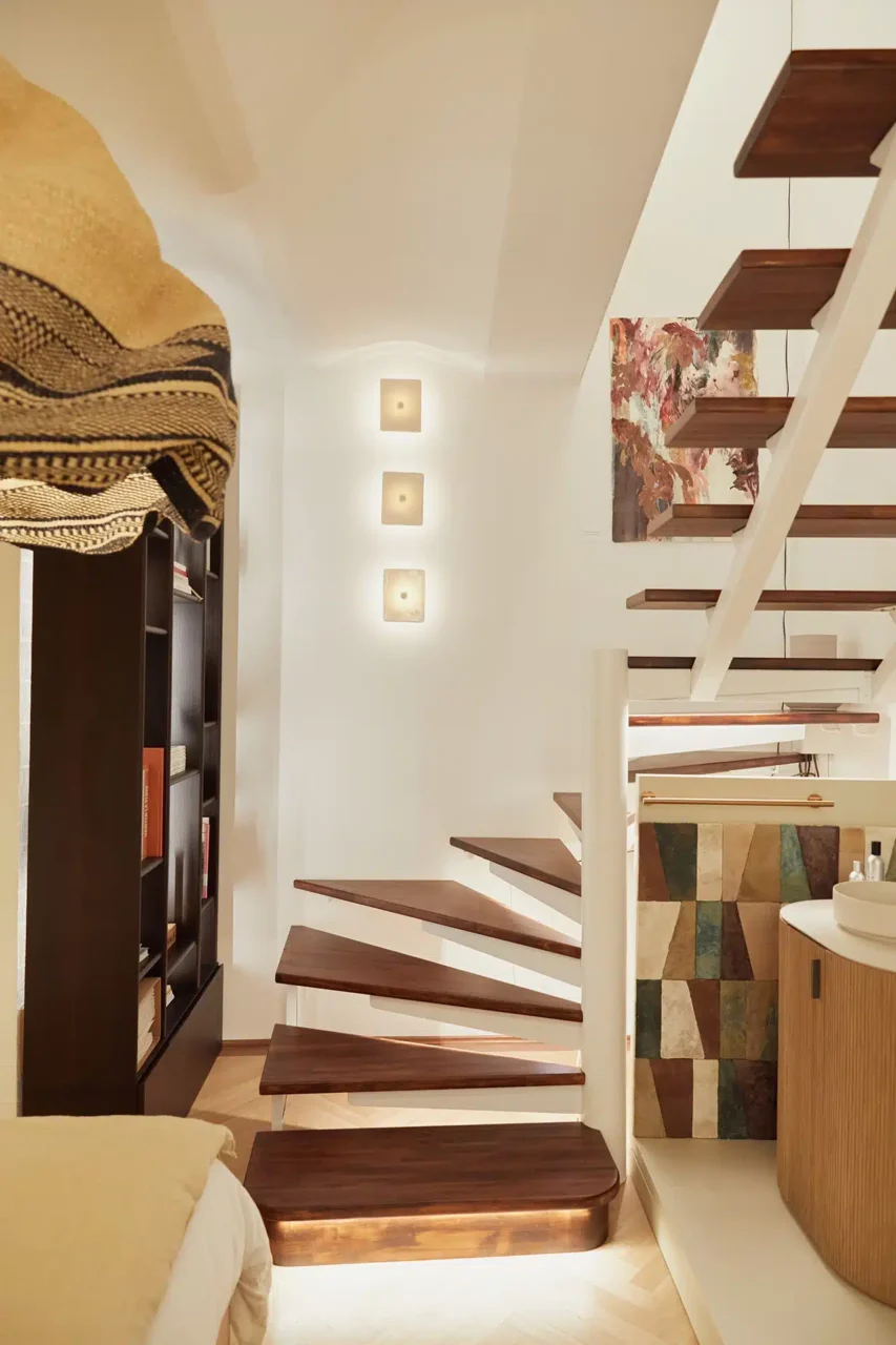Intérieur du showroom Movimento Interno Monaco, escalier étage inférieur, Interior designer in Monaco