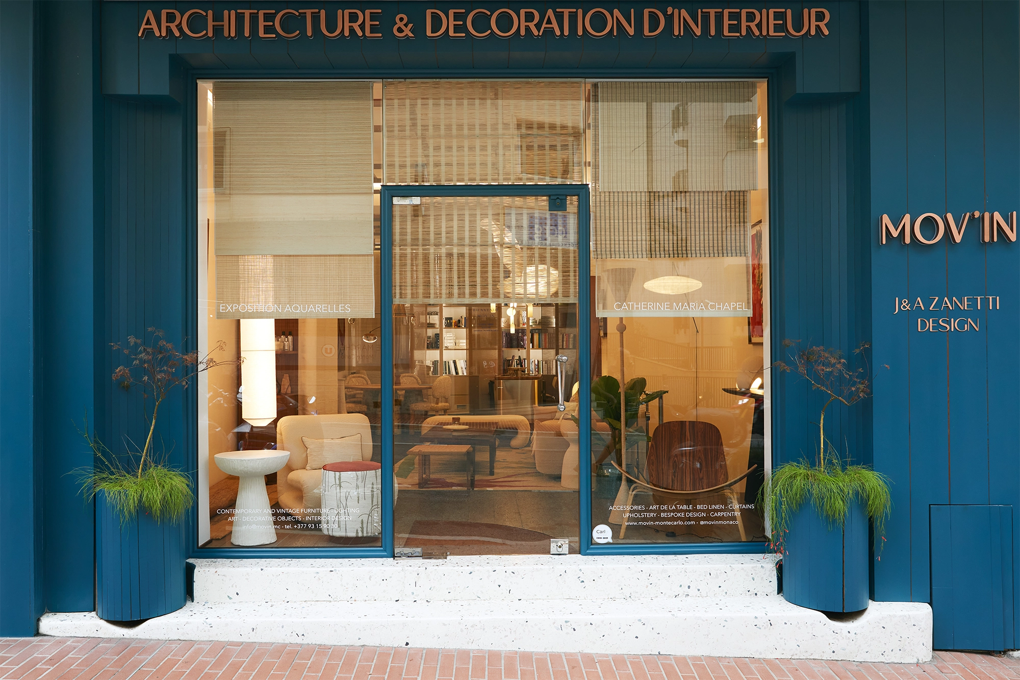 Enseigne du showroom Movimento Interno Monaco