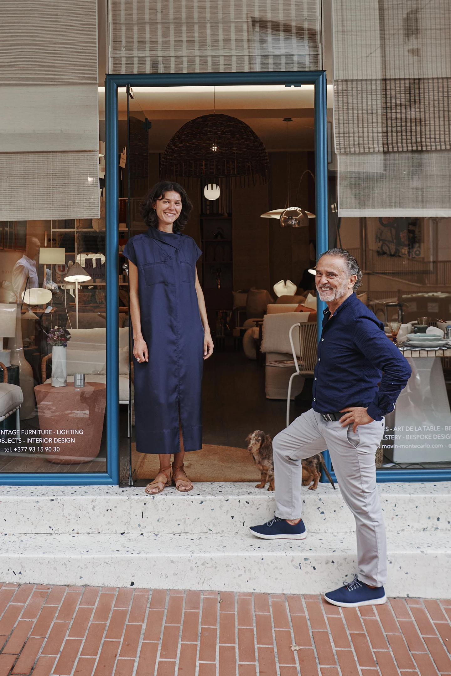 Andrea et José Zanetti devant le showroom MOV'IN