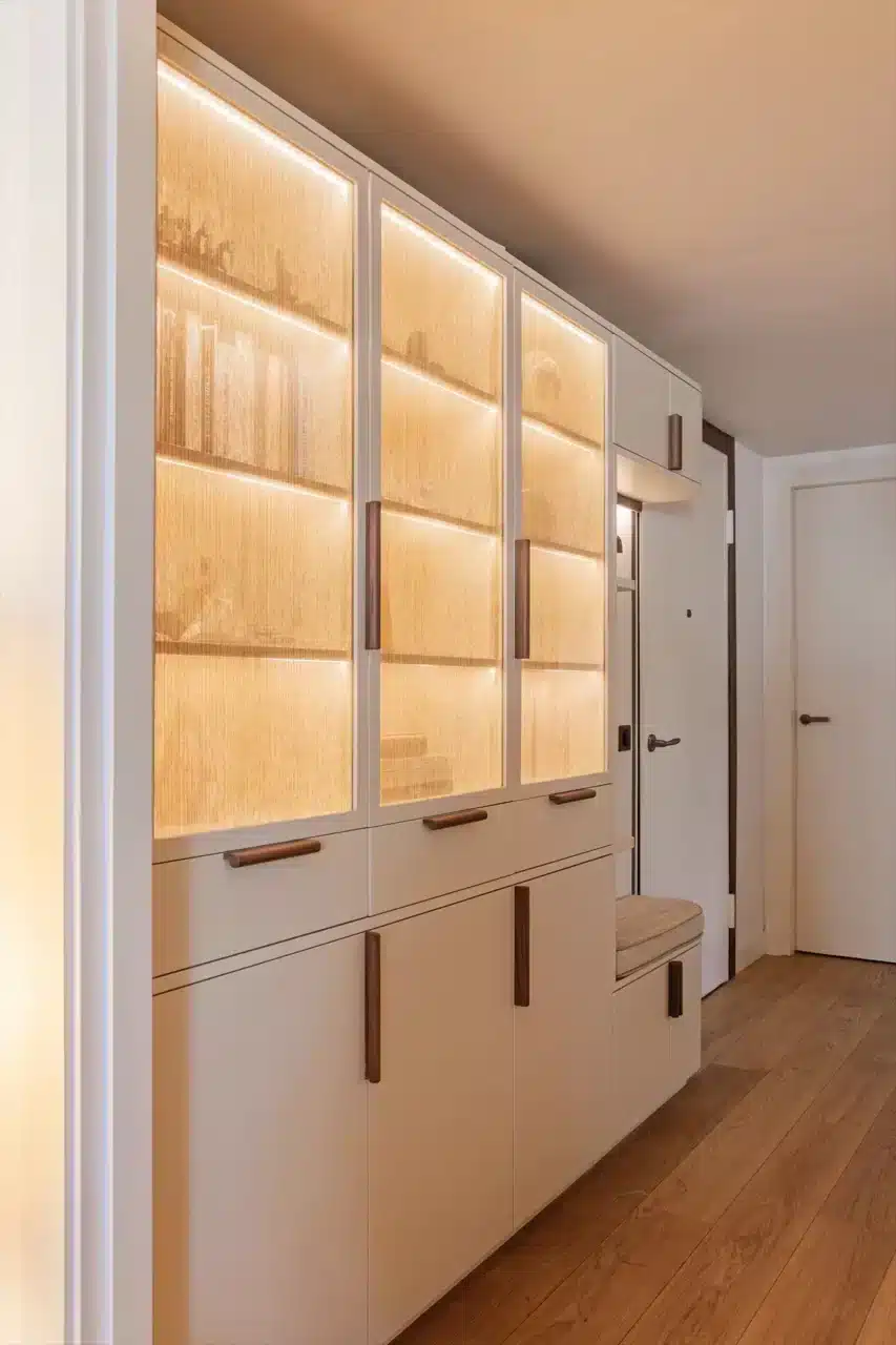 Projet KA, design d'intérieur, roquebrune-cap-martin, espace entrée, menuiserie sur-mesure